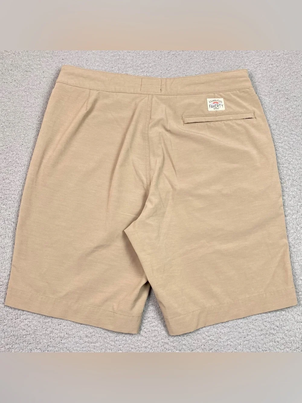 Faherty All Day Shorts Men's Size 30 Beige Hybrid Beach Chino Stretch Surf 8.5in